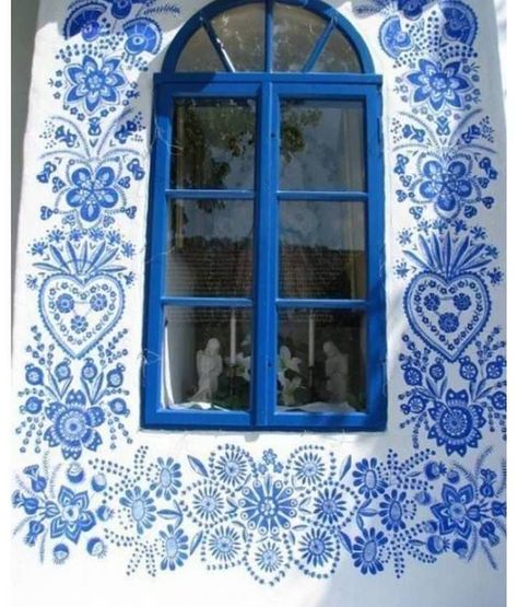 91 years old Agnes Kasparkova turns small village into her art gallery in Czech ! Beautiful Windows, Design Exterior, Guest Bath, Street Artists, Design Case, Wall Paint, House Painting, Czech Republic, Windows And Doors