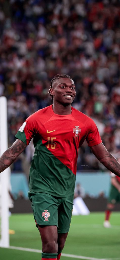 4k Football Wallpaper, Football 4k Wallpaper, World Cup Wallpaper, Football Players Pictures, Portugal Football Team, Football 4k, Portugal National Football Team, Ghana Football, Football Players Photos