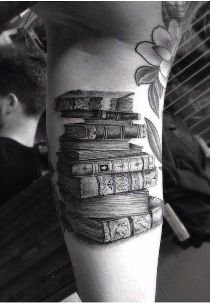 books Dr Woo Tattoo, Books Stacked, Dr Woo, Bookish Tattoos, Book Tattoos, Literary Tattoos, Tattoos Mandala, Tattoo Zeichnungen, Books Decor