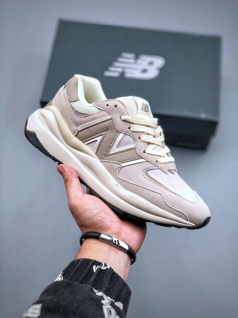 New Balance M5740 New Balance 5740 Outfit Mens, New Balance 5740 Outfit, New Balance 5740, Nike Clothing, Trendy Shoes Sneakers, Balance Shoes, Of Model, Best Sneakers, New Balance Shoes