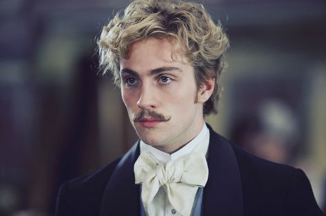 Aaron Taylor-Johnson as Count Vronsky in Anna Karenina (2012). Kj Charles, Alexei Vronsky, Aaron Johnson Taylor, Anna Karenina Movie, Period Drama Men, Anastasia Musical, Taylor Johnson, Aaron Johnson, Aaron Taylor