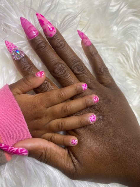 Pink Manicure Nails, Mother And Daughter Nails, Mommy And Daughter Nails, Mommy And Me Nails Design, Mommy And Me Nail Ideas, Toddler Nail Ideas, Toddler Nail Designs, Mommy Daughter Nails, Mommy And Me Nails