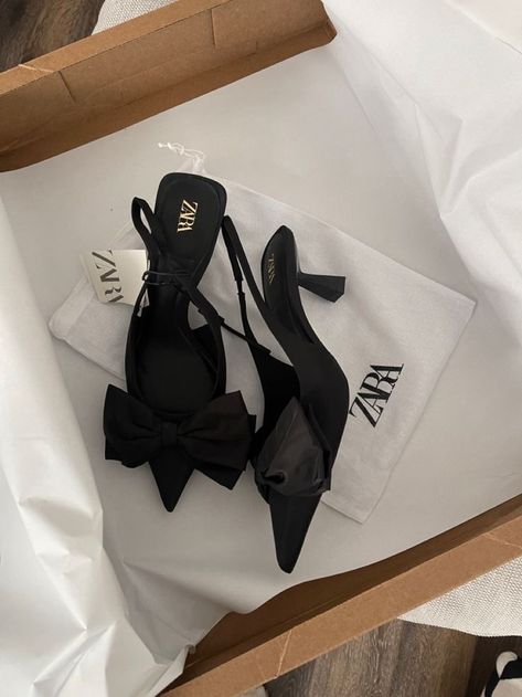 Elegant Shoes Heels, Hak Tinggi, Pretty Heels, Fashion Shoes Heels, Shoes Heels Classy, Cute Shoes Heels, Zara Heels, Shoes Outfit Fashion, Classy Shoes