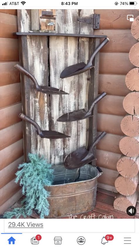 Whimsical Diy, Diy Backyard Landscaping, Summer Wreaths, Backyard Diy Projects, Garden Yard Ideas, Diy Garden Projects, Rustic Garden Decor, Garden Art Diy, Rustic Gardens