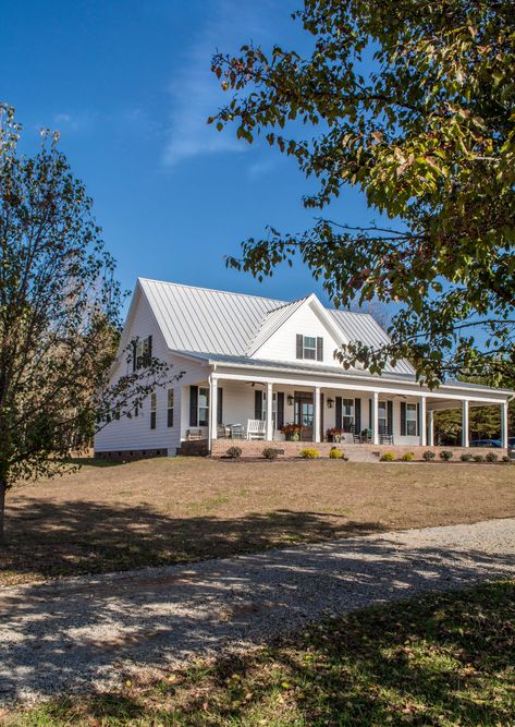 Small White Farmhouse Exterior, White House With Metal Roof, Metal Roof Brick House, Brick House With Metal Roof, Metal Roof Farmhouse, House With Metal Roof, White Ranch House, Monochrome Exterior, Metal Roofs Farmhouse