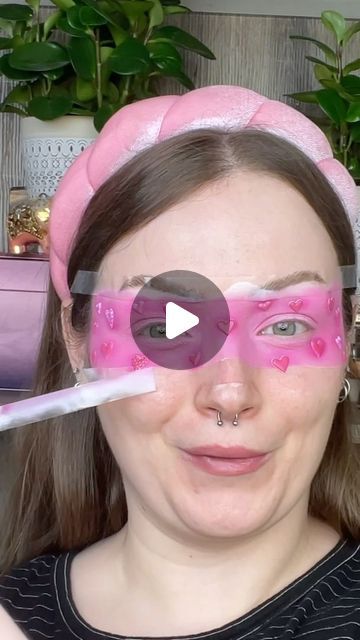 Care Bear Makeup Ideas, Tape Makeup Trend, Silly Makeup, Heart Eyeshadow, Tape Makeup, Bear Makeup, Artsy Makeup, Heart Makeup, Viral Makeup