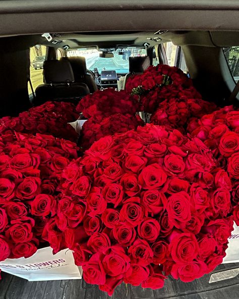 Recent order of 1000 red roses from our shop! What can be more romantic than 10 bouquets of a hundred red roses each? That was a full GMC Yukon trunk loaded with fresh blooms 🌹🌹🌹 1000 Roses Bouquets, 1000 Roses, 100 Roses, I Decree And Declare, Decree And Declare, Me And My Husband, Red Rose Bouquet, Luxury Winter, Flowers Bouquet Gift