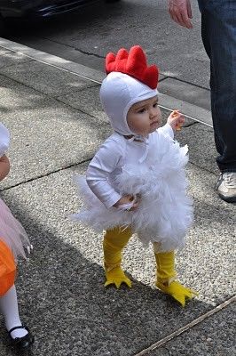 Diy Fantasia, Halloween Costume Patterns, Costume Carnaval, Chicken Costumes, Baby Kostüm, Diy Kostüm, Baby Chickens, Costume Patterns, Fantasias Halloween