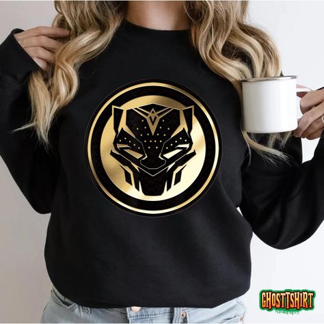 Marvel Tshirt Ideas, Nerd Collection, Black Panther Shirt, Black Panther T Shirt, Shirt Painting, Black Panther Wakanda Forever, Black Panther Wakanda, Marvel Black Panther, Black Panther Party