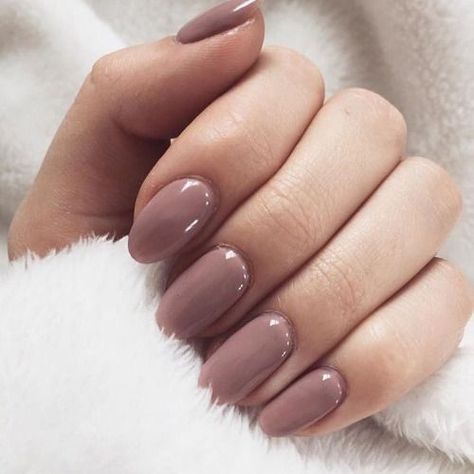 A nice pinkish brown nude of gel nails Mauve Nails, Simple Fall Nails, Sns Nails, Smink Inspiration, Makijaż Smokey Eye, Super Nails, Neutral Nails, Prom Nails, Powder Nails