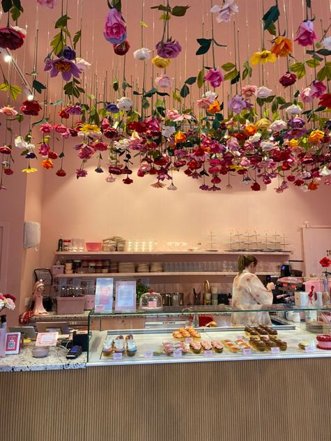 #bakery Cafe And Flower Shop Interior Design, Flower Coffee Shop Design, Flower Shop Coffee Bar, Bakery Decorations Interior, Flower Cafe Interior, Cake Shop Interior, Flower Shop Interiors, Flower Shop Decor, Bakery Shop Design