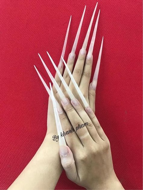 Ugly Nails, Crazy Nail Designs, Long Stiletto Nails, Sharp Nails, Stiletto Nail Art, Red Acrylic Nails, Diy Acrylic Nails, Grunge Nails, Pointed Nails