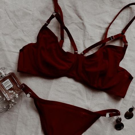 Ola Core, Red Lingerie Outfit, Maroon Aesthetic, Lace Fingerless Gloves, Secret In Lace, Steampunk Heart, Dark Feminine Aesthetic, Rich Lifestyle, Lingerie Outfits