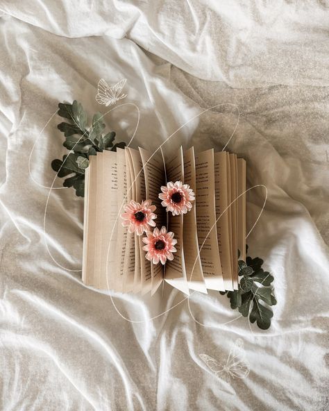 ⟡ feels like spring ⟡ it’s been getting warmer here & finally feeling like spring! i’m so excited to read outside this summer ☀️ Q: do you read more than one book at a time??? A: I usually read two-four books at a time in different formats. wbu?! 💐 #bookstagram #springbooksvibes #booklover #bookphotography #readersofinstagram #readmorebooks Tuesday Bookstagram, Spring Bookstagram, Book Review Aesthetic, Bookish Ideas, Bookstagram Aesthetic, Background Pics, Spring Books, Bookstagram Inspiration, How To Get Warm