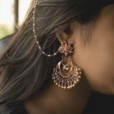 Wedding Jewelry Ideas For Bride Indian, Traditional Earrings Indian Jewelry, Jhumkas Aesthetic, Indian Traditional Jewellery, Desi Jewellery, Vintage Indian Jewelry, Desi Jewelry, Indian Wedding Jewelry Sets, Indian Accessories