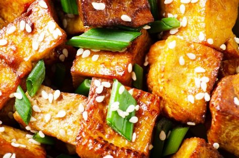 Crispy Tofu With Maple Soy Glaze Glazed Tofu, Cook Tofu, Soy Glaze, Recipes With Soy Sauce, Crispy Tofu, Easy Weeknight Dinners, How To Cook Quinoa, Meatless Meals, Roasted Veggies