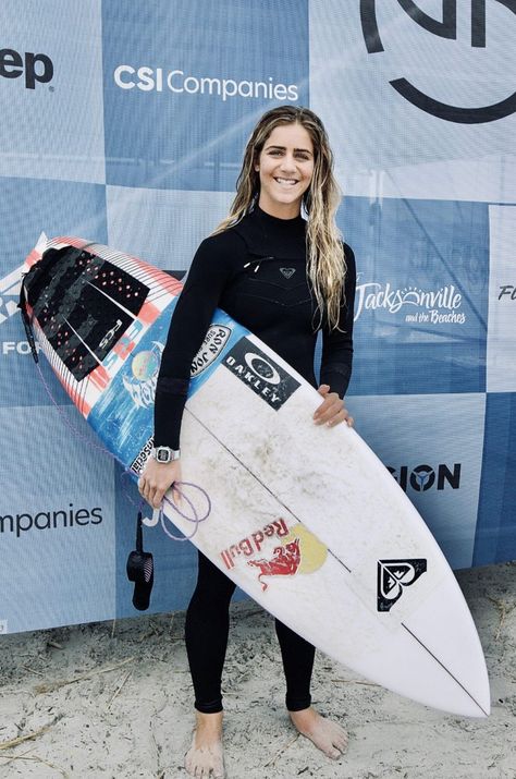 Caroline Marks, World Surf League, Female Surfers, Water Surfing, Life Recently, Jacksonville Beach, Moving To California, Olympic Athletes, Surfing Waves