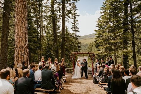 Skyliner Lodge Aspen Hall Bend Oregon Forest Woodsy Wedding Victoria Carlson Photography Oregon Forest, Washington Wedding Venues, Wedding Venues Oregon, Forest Theme Wedding, Mountain Wedding Venues, Woodsy Wedding, Montana Wedding, May Weddings, Washington Weddings