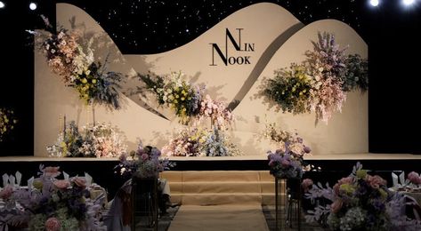 Indoor Engagement Decorations, Modern Wedding Stage Design, Wedding Backdrop Design Indoor, Indoor Wedding Decorations, Engagement Stage Decoration, Reception Stage Decor, Photo Booth Backdrop Wedding, Wedding Background Decoration, Wedding Stage Design