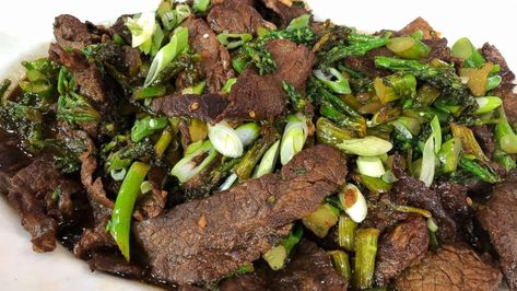 Mongolian Beef And Broccoli, Quinoa Fried Rice, Cauliflower Fried Rice Recipes, Beef And Broccoli, Cooking Courses, Mongolian Beef, Quinoa Healthy, Fried Cauliflower, Broccoli Beef