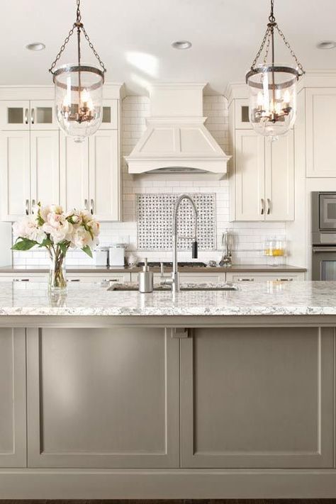 greige island + off white cabinets Greige Kitchen, Taupe Kitchen, Model Dapur, Kabinet Dapur, New Kitchen Cabinets, 아파트 인테리어, Kitchen Cabinet Colors, Kitchen Redo, Kitchen Paint