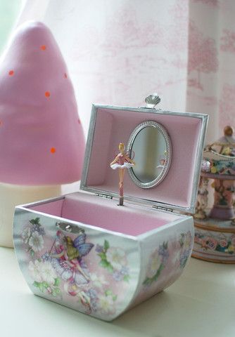 Cajita de música con Bailarina. Cute Furniture, Amazon Decor, Musical Box, Music Boxes, Perfect For Me, Puzzle Design, Glass Marbles, Inner Child, Music Box