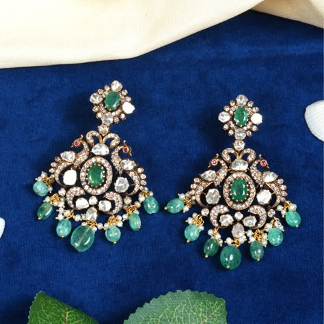 Jewellery Wishlist, Temple Jewellery Earrings, Rajputi Jewellery, Delicate Gold Jewelry, Victorian Jewellery, Gold Jewels Design, Antique Necklaces Design, Gold Earrings Models, Victorian Earrings