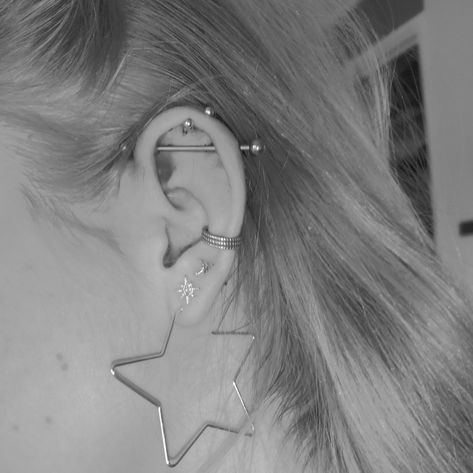 Industrial, helix, conch and 3 lobe piercings Cool Piercing, 3 Lobe Piercings, Lobe Piercings, Cool Piercings, Lobe Piercing, Helix Piercing, Conch, Helix, Glow Up?