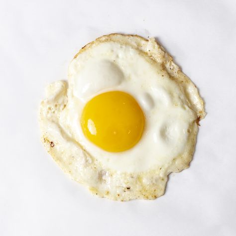 Say good morning to the sun with a sunny side up egg. In our opinion, sunny side up eggs are best paired with cubed potatoes or over toast so that the yolk can run and combine all of the breakfast flavors. Egg Sunny Side Up, Sunny Side Up Eggs Aesthetic, Sunny Side Up, Quick Sketch Ideas, Items To Draw, Pencil Reference, Sunny Side Up Eggs, Portfolio Tips, Sunnyside Up Eggs