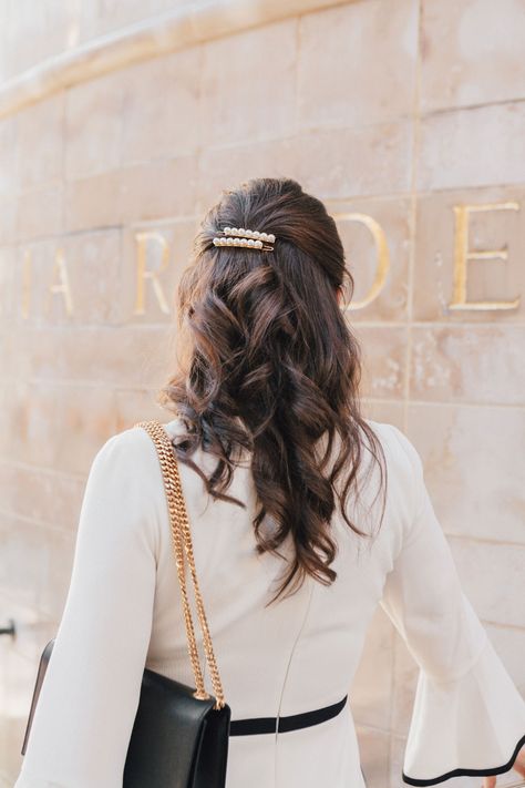 Hairstyle With Barrette, Bridal Hair With Barrette, Long Hair Barrette Hairstyles, Trendy Hair Accessories, Large Barrette Hairstyles, Fancy Barrette Hairstyle, Barettes Hairstyles, Pearl Hair Accessories, Barrette Hairstyles