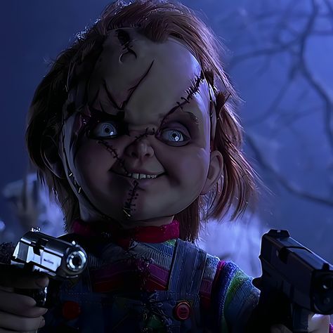 Scary Chucky, Chucky Pfp, Chucky Movies, Chucky Horror Movie, Good Guy Doll, Raw Pictures, Around The Fur, Power Rangers Samurai, Childs Play Chucky