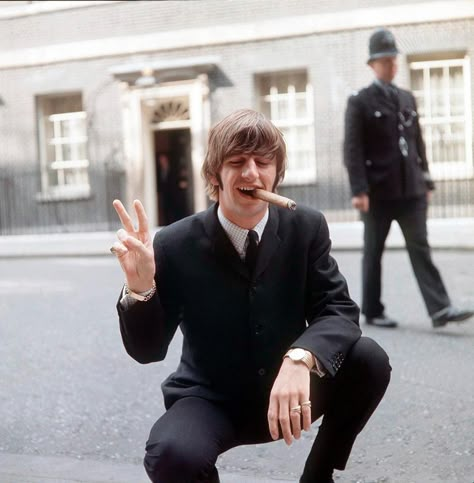 Ringo Starr Aesthetic, Ringo Star, Richard Starkey, Beatles Ringo, Terry O Neill, Bug Boy, Beatles Pictures, Downing Street, She Loves You