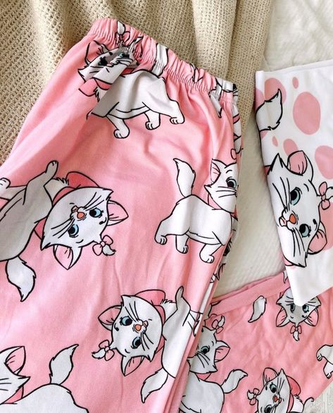 Girly Swag, Pink Outfits Victoria Secret, Girls F, Disney Pajamas, Mode Zara, Cute Sleepwear, Cute Pajama Sets, Night Suit, Cute Pajamas