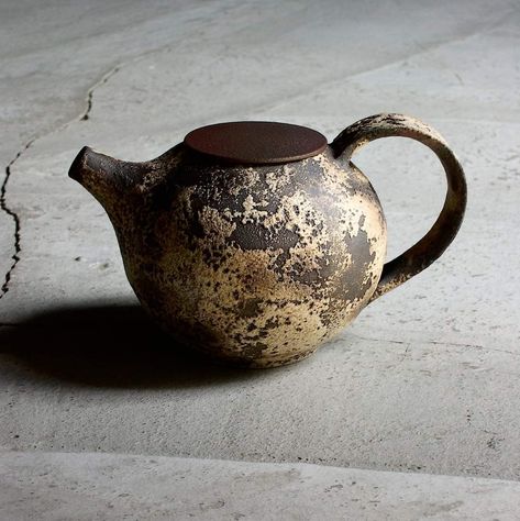 Tea Pottery, Pottery Jugs, Wabi Sabi Aesthetic, Organic Ceramics, Ancient Pottery, Call Art, Earth Art, Teapots And Cups, Ceramic Teapots