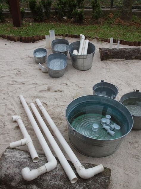 Reggio Emilia Outdoor Activities, Regio Emilia Outdoor Environment, Reggio Water Play, Reggio Emilia Playground, Sandpit Play Ideas Preschool, Reggio Emilia Outdoor Spaces, Reggio Outdoor Spaces, Sandpit Ideas Childcare, Reggio Provocations Preschool