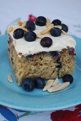 Blueberry Banana Cake with Lemon Cream Cheese Frosting Banana Blueberry Cake, Blueberry Banana Cake, Inside Cake, Blueberry Cake Recipes, Lemon Cream Cheese Frosting, Lemon Cream Cheese, Banana Cake Recipe, Torte Cupcake, Berry Cake