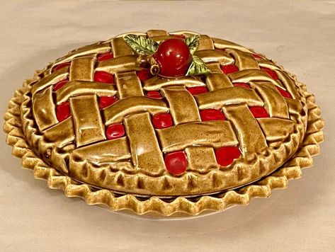 RM Sorensen-Stanton’s Instagram profile post: “Latest thrift store find…just in time for Thanksgiving! Who else is ready for pie season??? Find it in my Etsy shop:…” Lattice Pie Crust, Pie Crust Top, Lattice Pie, Cherry Pie Recipe, Glass Serving Dishes, Thrift Flips, Americana Art, Carlton Ware, Glass Candy Dish