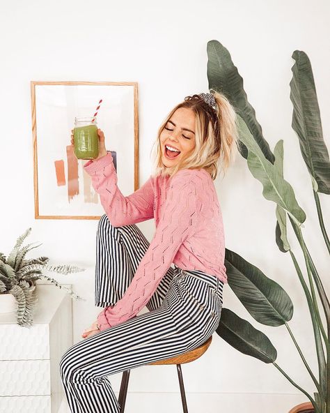 JACI MARIE ⭐️ on Instagram: “Time for some green juice to start the day 🥒🍏 Full outfit is from @nordstromrack-linked here and on my story!! #NordstromRack #RackPack #ad…” Jaci Marie, Spa Reception, Nutrition Branding, Personal Branding Photoshoot, Green Juice, Branding Photoshoot, Branding Photos, Start The Day, Photography Branding