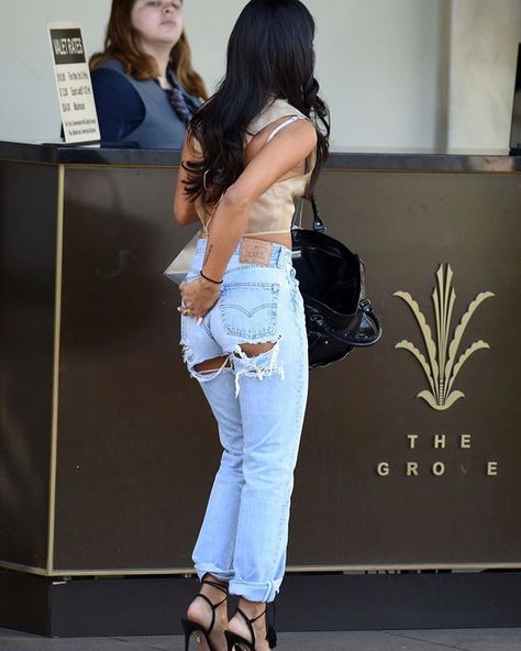 Harvey Outfits, Nyc Outfits, Karrueche Tran, Style Steal, Levi Jeans Women, Denim Diy, The Grove, Mom Outfits, Daily Look