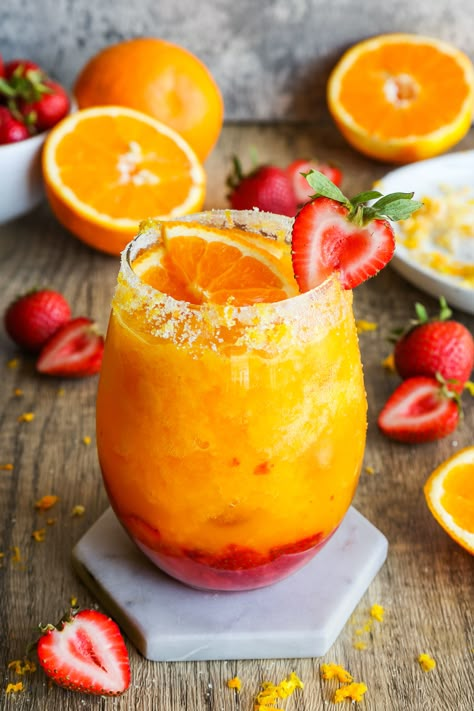 Strawberry Orange Mango Mocktail Strawberry Orange Juice, Orange Drinks Nonalcoholic, Orange Food Ideas, Smoothies With Frozen Fruit, Mango Mocktail, Weird Drinks, Strawberry Mocktail, Orange Mocktail, Milkshake Ideas