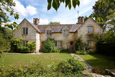 Swinbrook Place, Cotswolds. Cotswold House, Escape To The Country, Cotswolds Cottage, Soho Farmhouse, House Bedroom, Manor Houses, Country Houses, Tudor Style, Village Houses