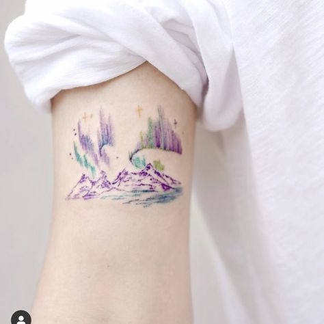 Alaska Tattoos, Purple Island, Aurora Tattoo, Northern Lights Tattoo, Alaska Tattoo, Watercolor Tattoo Ideas, Shoulder Cap Tattoo, Ab Tattoo, Mountain Tattoo Design