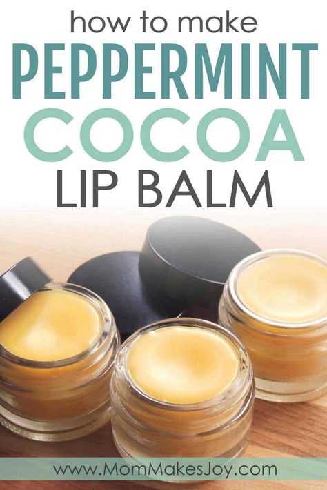 Diy Peppermint Lip Balm, Chapstick Recipe, Make Lip Balm, Beeswax Diy, Homemade Lip Balm Recipe, Cocoa Butter Lip Balm, Diy Lip Balm Recipes, Peppermint Cocoa, Peppermint Lip Balm