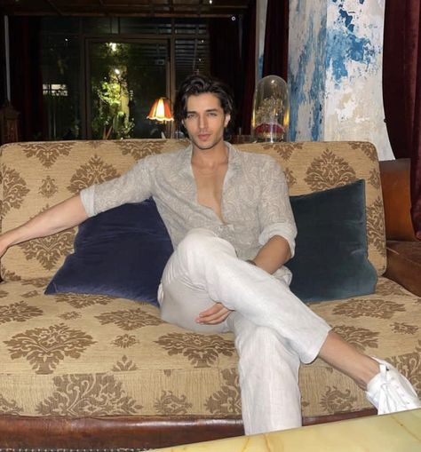 Hot Indian Man In Suit, Hot Indian Guys, Indian Man Aesthetic, Lord Karna, Indian Men Aesthetic, Indian Boys Aesthetic, Sidharth Gupta, Siddharth Gupta, 1920's Men's Style