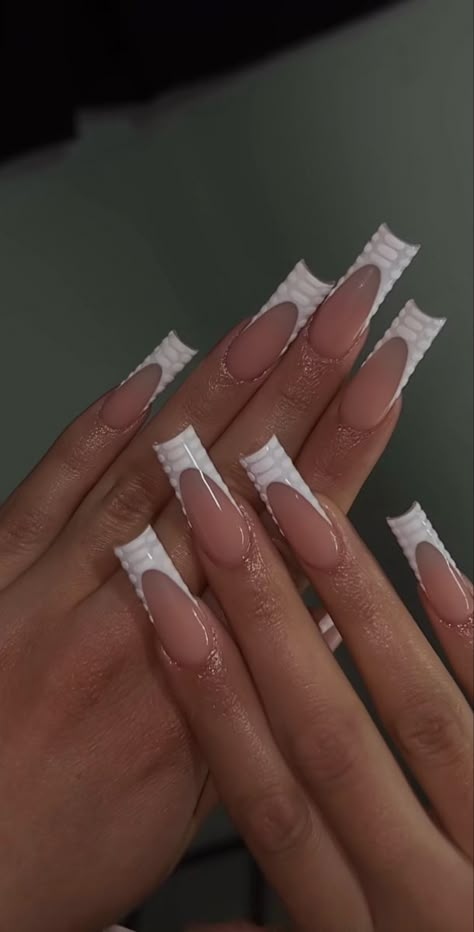 Decorative French Tip Nails, Birthday Nails Mid Length, Nail Salon Nail Designs, Frenchies Acrylic Nails, Short Nails Nail Art, Nail Inspo Unique, Basic Baddie Nails, Nail Art For Short Nails, Art For Short Nails