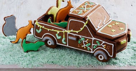 Gingerbread Truck, Cold Wine, Gingerbread House Patterns, Gingerbread House Recipe, Gingerbread House Template, Advent Calendar Diy, Gingerbread Creations, Gingerbread House Designs, Gingerbread Ideas