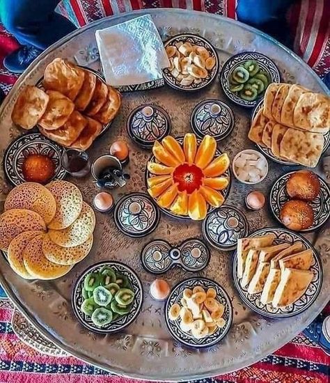 Moroccan Breakfast, Plats Ramadan, Morocco Food, Moroccan Cooking, Moroccan Dishes, This Is Your Life, Moroccan Food, Breakfast Time, Food Market