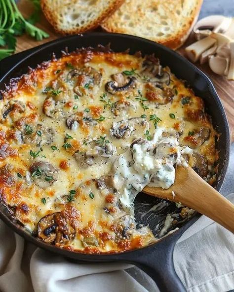 Stuffed Mushrooms Dip, Mushroom Dip Recipes, Stuffed Mushroom Dip, Mushroom Appetizer, Mushroom Appetizer Recipes, Mushroom Dip, Lobster Cream Sauce, Thm Snacks, Baby Bella Mushrooms