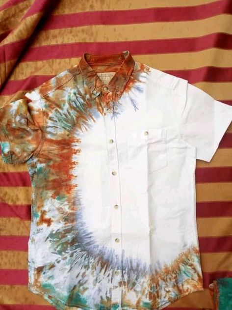 Gents Shirts, Ty Dye, Diy Tie Dye Techniques, Diy Tie Dye Shirts, Tie Dye Crafts, Dresses African, Diy Tie, Tie Dye Fashion, Tie Dye Techniques