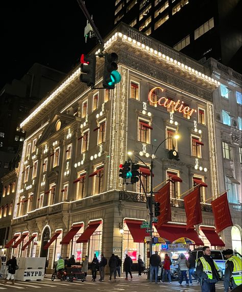 Cartier Nyc Christmas, Nyc Christmas Aesthetic, Cartier Christmas, Nyc Xmas, Rich Christmas, Christmas Nyc, Winter In New York, New York City Christmas, Winter Nyc